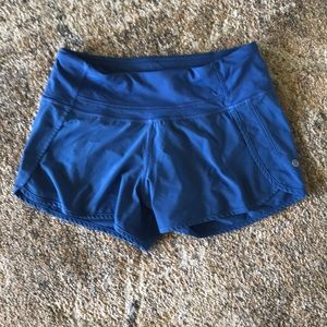 Lulu Lemon Run Times Short II